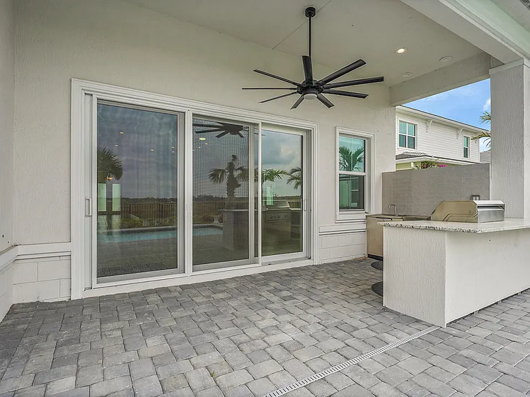 12582 Nautilus Cir — Photo 23