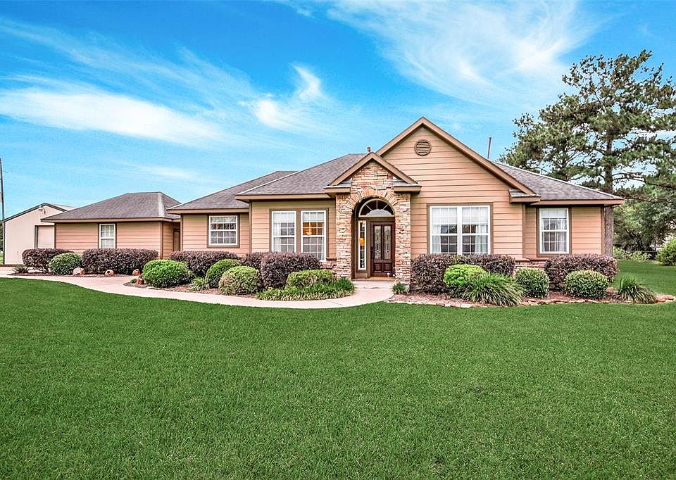 1st image of 10219 W Hidden Lake Ln