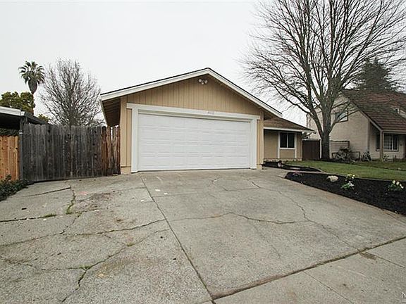 4th image of 4072 Pinot Dr