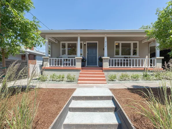217 Lincoln Street, Healdsburg, CA 95448