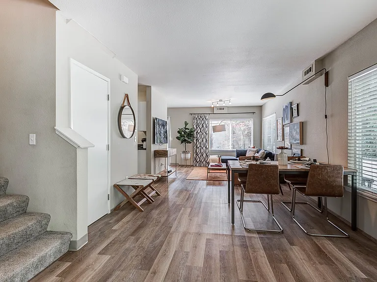 Carrolls Creek Landing Townhomes — Photo 10