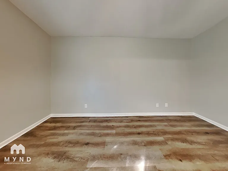 523 Rockvale Ct — Photo 9