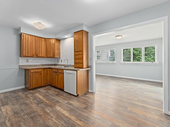 2nd image of 1110 S Main Ave #1MAIN