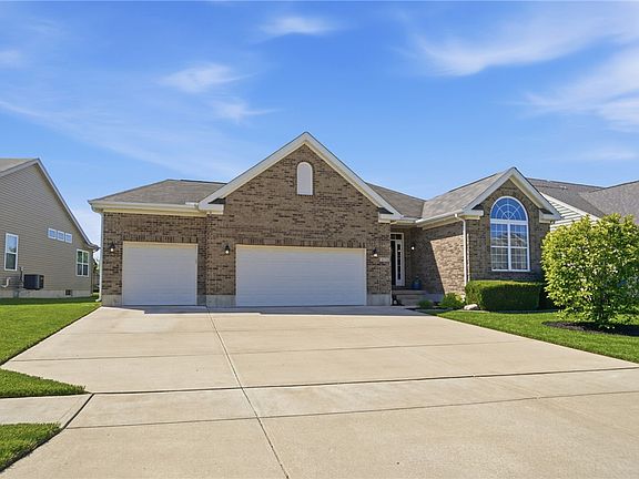 2nd image of 4131 Spicebush Dr