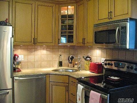 5th image of 1744 Gormley Ave