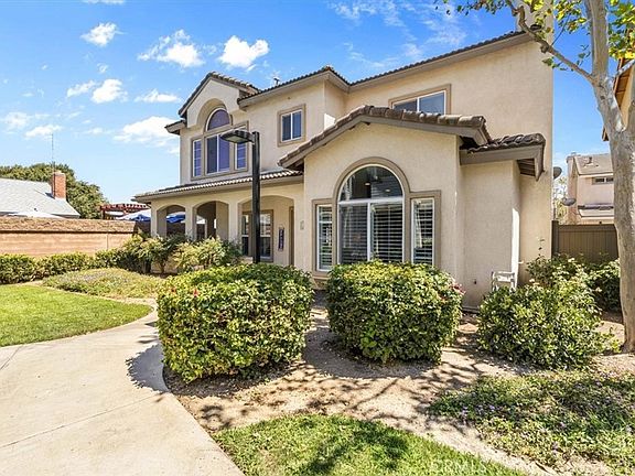 2nd image of 4939 Plumtree Ct
