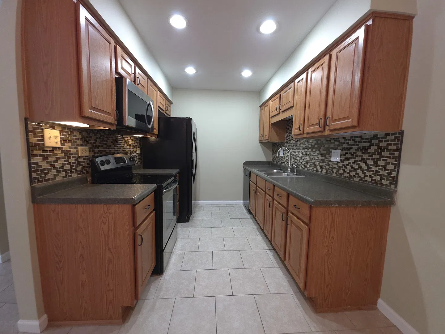 2 bed, 1100 sqft, $1,795 — Photo 4