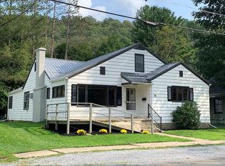 26 Woodlawn Ave, Coudersport, PA 16915