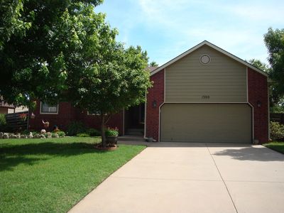 1300 S Gasaway Dr, Derby, KS, 67037
