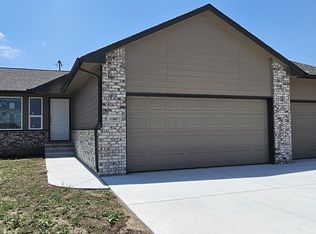 11807 E Mount Vernon Rd, Wichita, KS 67207
