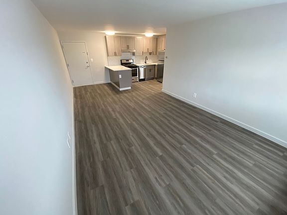 5th image of 212 3rd Ave APT A3