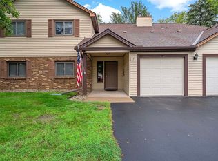 7 Fox Ridge Ct APT B, West Saint Paul, MN 55118