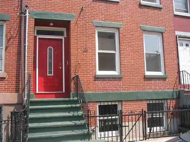 182A Christopher Columbus Dr #2 — Photo 9