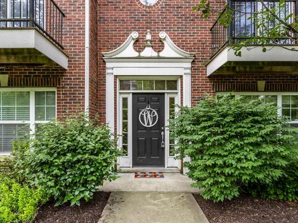 11705 Chant Ln Unit 4, Zionsville, IN 46077