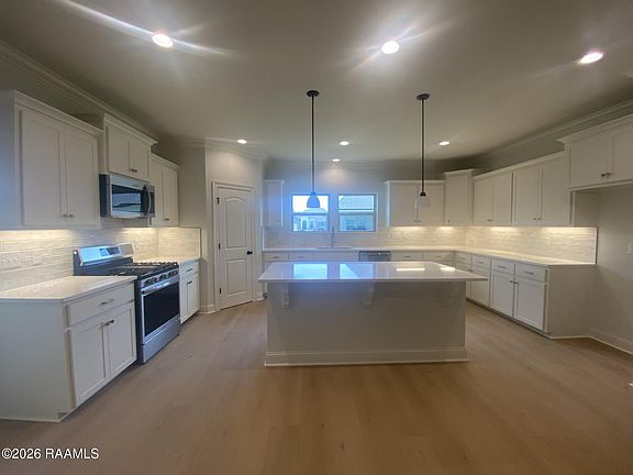 3rd image of 207 Appleby Way