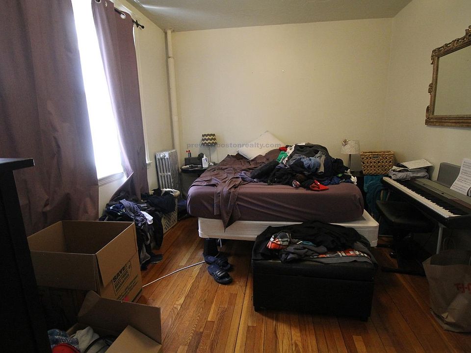 2nd image of 1810 Commonwealth Ave #Ll9