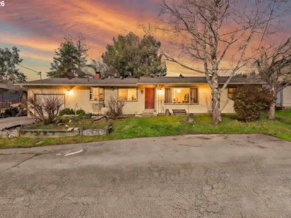 2031 Kincheloe Ln, Myrtle Point, OR 97458