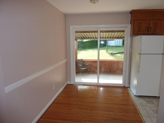 5th image of 206 E Hill Ct