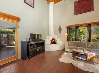 303 N Trapper Rd, Taos, NM 87571
