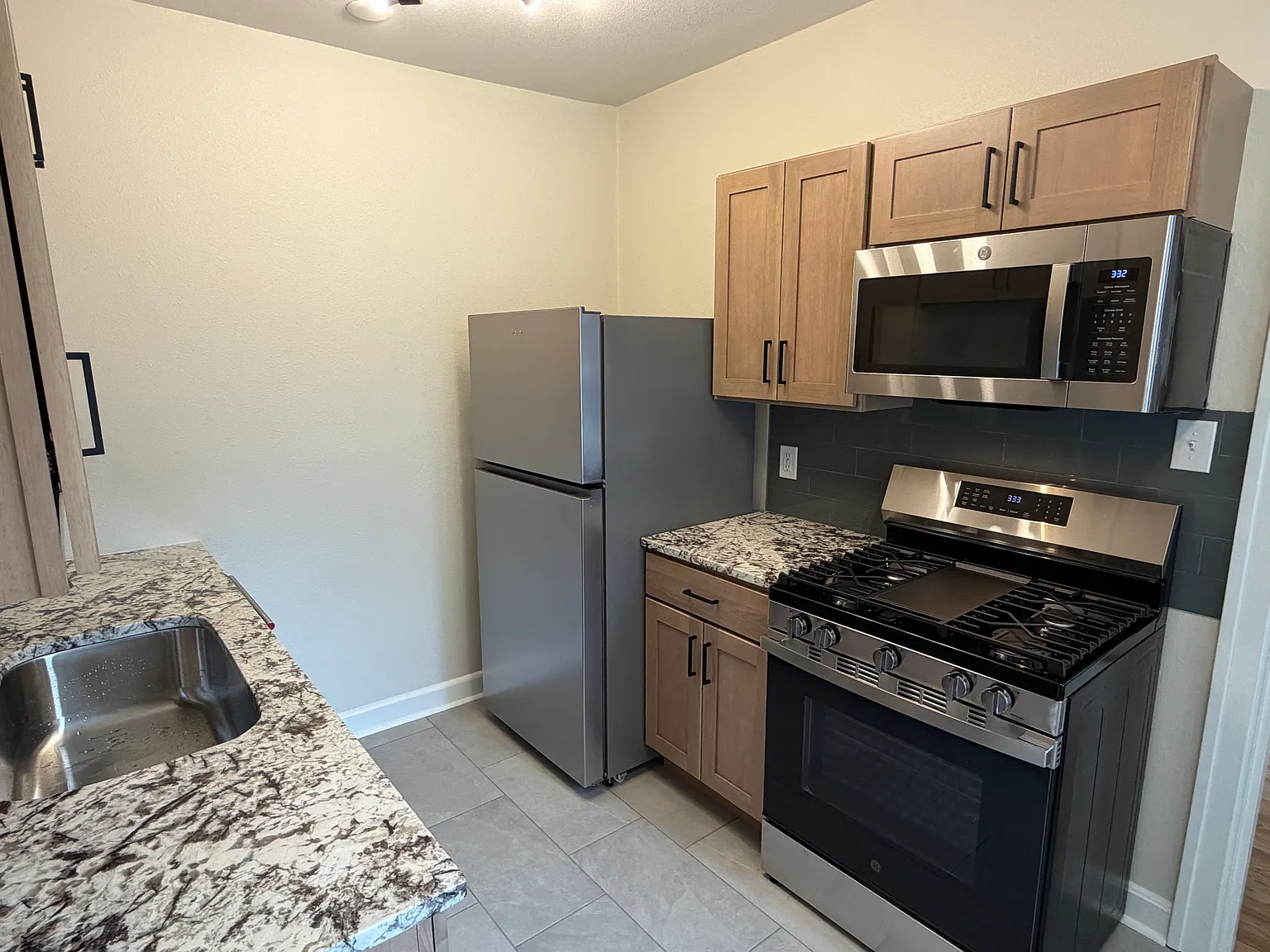 1 bed, 750 sqft, $825 — Photo 2