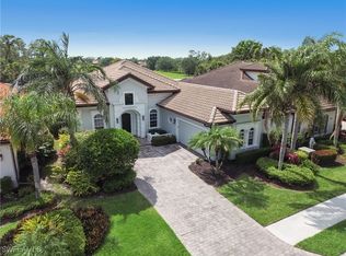 7672 Sussex Ct, Naples, FL 34113
