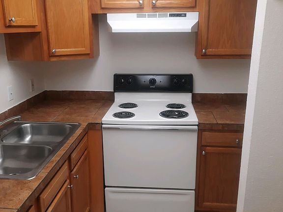 5th image of 9650 N Central Ave #6