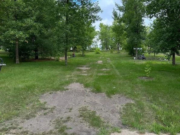 404 Moen Dr, Battle Lake, MN 56515