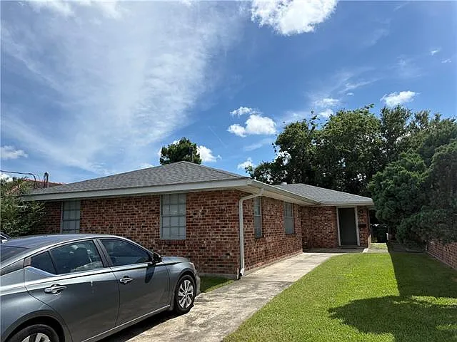 1204 Amelia St — Photo 2