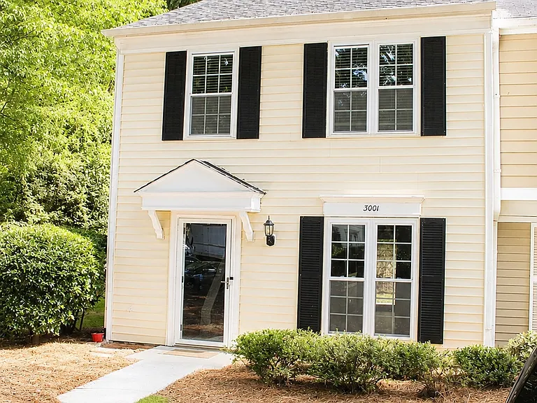 3001 Queen Anne Ct — Photo 1