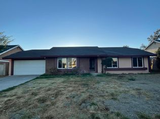 518 S Lilac Ave, Rialto, CA 92376
