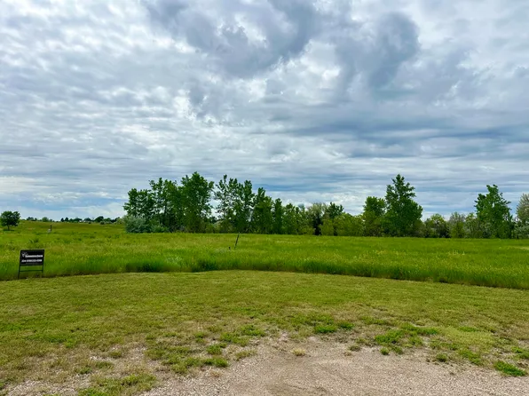 108 Alexander Dr, Pierre, SD 57501