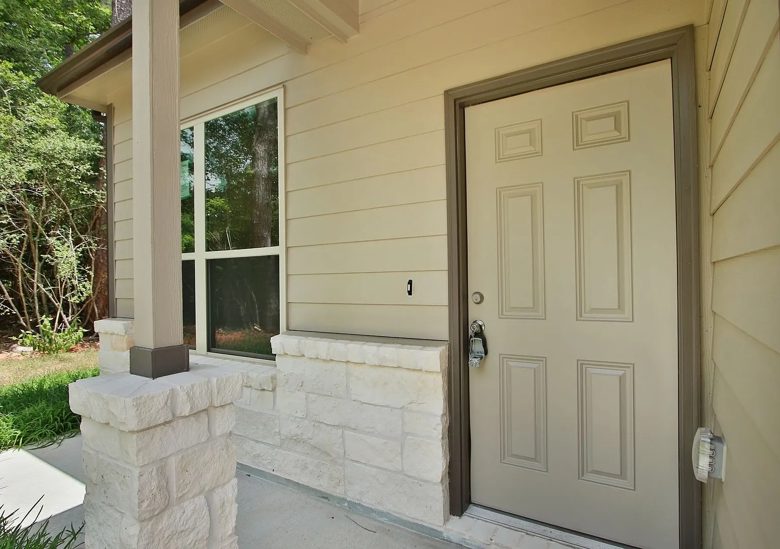 Brand New Home! 109 Seminole Dr. -- Immediate Move In! — Photo 2