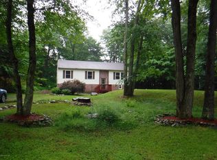 417 Lake Rd, Tobyhanna, PA 18466