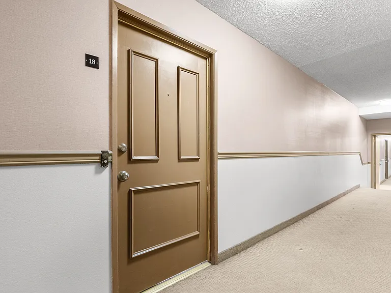 5349 Newcastle Ave #18 — Photo 18