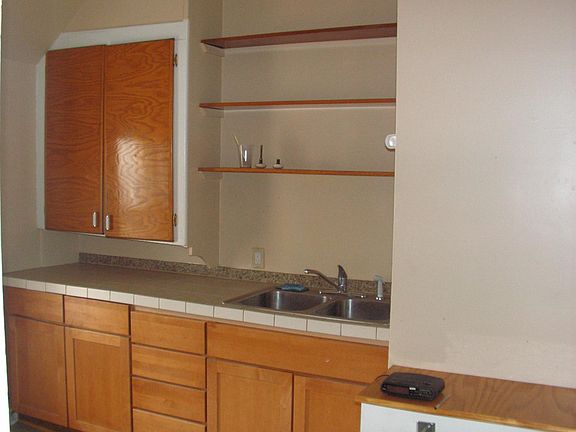 4th image of 3212 1st Ave S #2