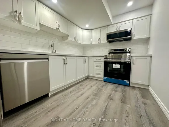 295 Gillespie Dr, Brantford, ON N3T 0J7