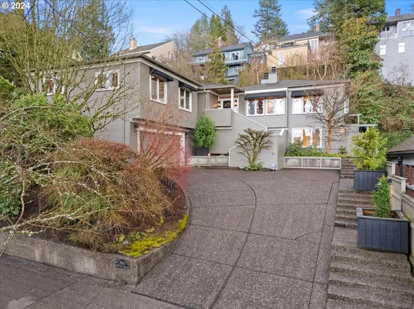 1904 SW Spring St, Portland, OR 97201
