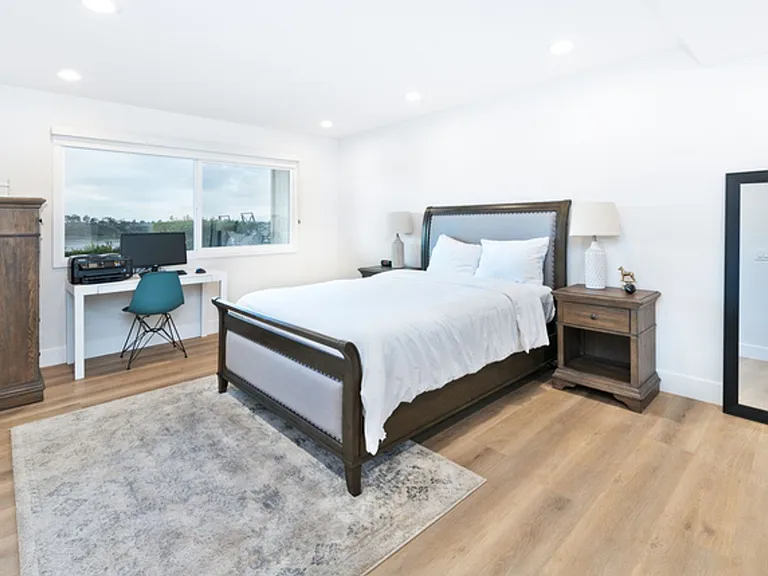 303 Esperanza — Photo 12