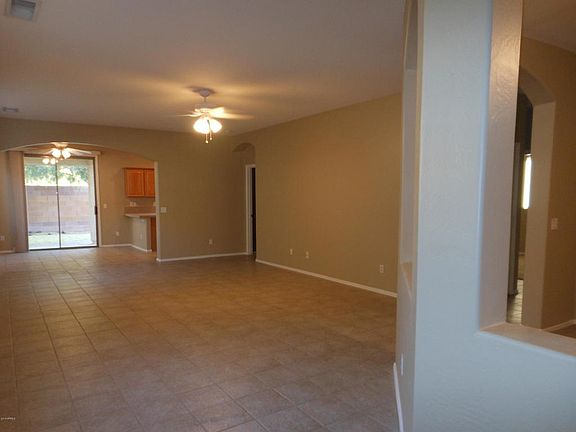 4th image of 17657 N 167th Dr