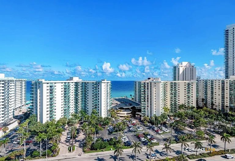 3800 S Ocean Dr — Photo 14
