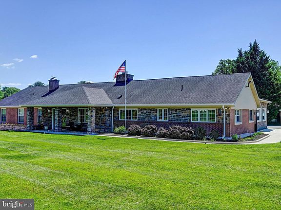 2nd image of 3213 Woodvalley Dr