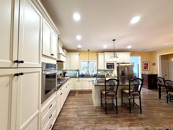 4th image of 155 Willow Tree Road