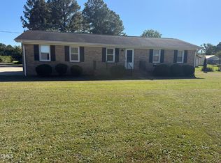 201 W B St, Erwin, NC 28339