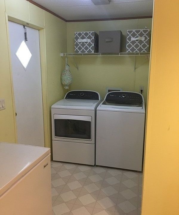 2nd image of 4707 Autumn Ln