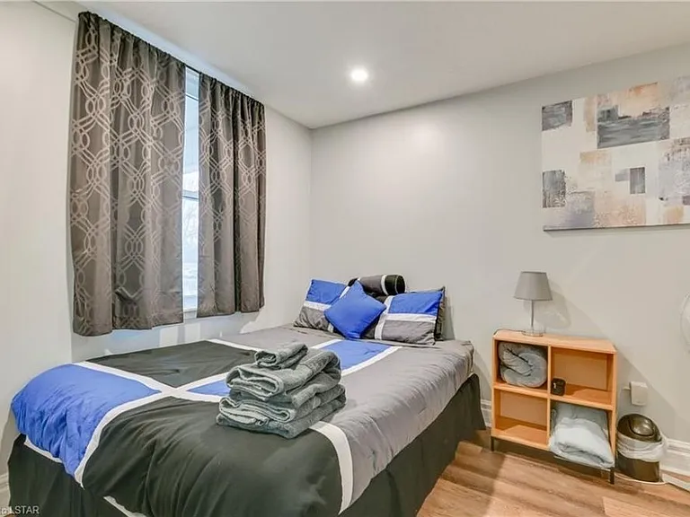 12 Cartwright St #1 — Photo 8