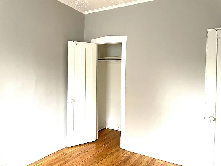 2551 N Avers Ave #2C — Photo 14