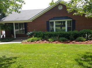 112 Maple Dr, La Grange, KY 40031