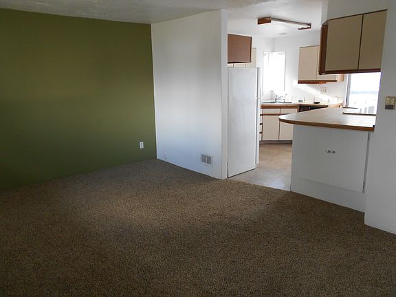 2nd image of 4023 E Grace Ave