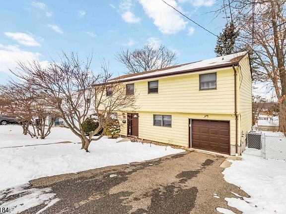 3rd image of 515 Herrick Dr