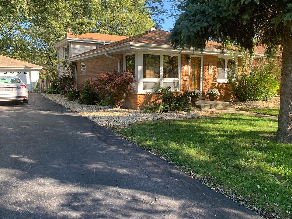 1st image of 52 E 158th Pl